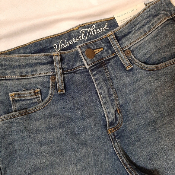 Universal Thread High Rise - Picture 3 of 7